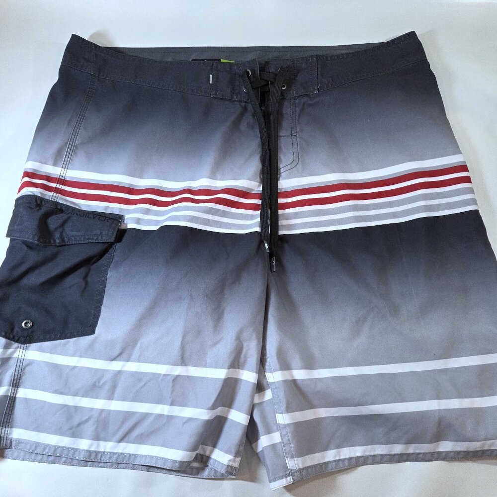 NWOT Quicksilver DryFlight Board Shorts with Pocket Size 38